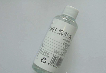 如何安全去除強(qiáng)力膠粘在皮膚上的苯胺